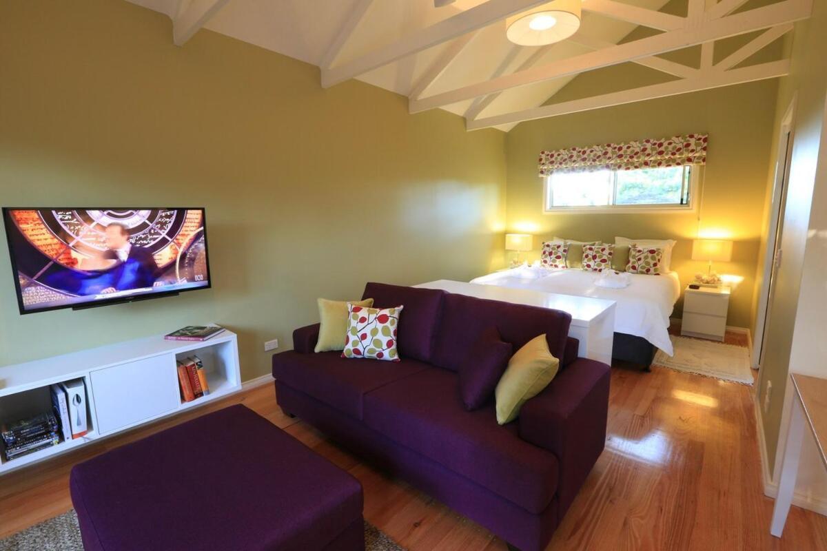 Inglenook Luxury Spa Cottage For Two Cowes Exterior photo